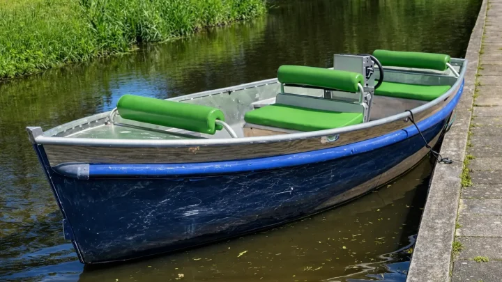 2 persoons sloepje huren Giethoorn